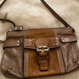 Cute Chloe Crossbody/Wristlet 🌟🌟